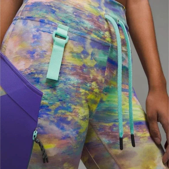 NWT Lululemon Cargo SHR Hiking Tight 25" - Picture 11 of 12